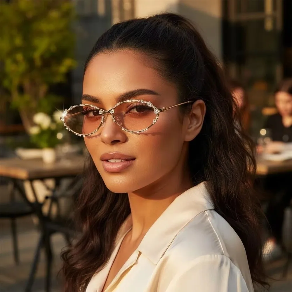 Gafas de sol retro ovaladas plateadas estilo punk UV400 con diamantes - imagen 3