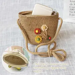 Bolsa bandolera de pesca de paja Carine – mini portamonedas