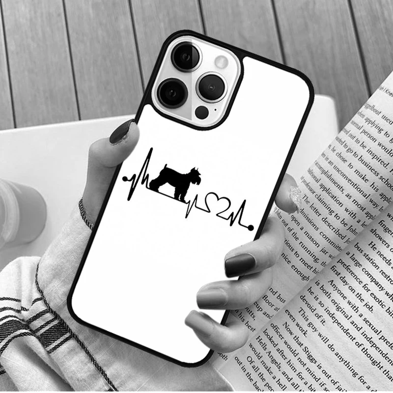Ajuste y acabados visibles en la funda