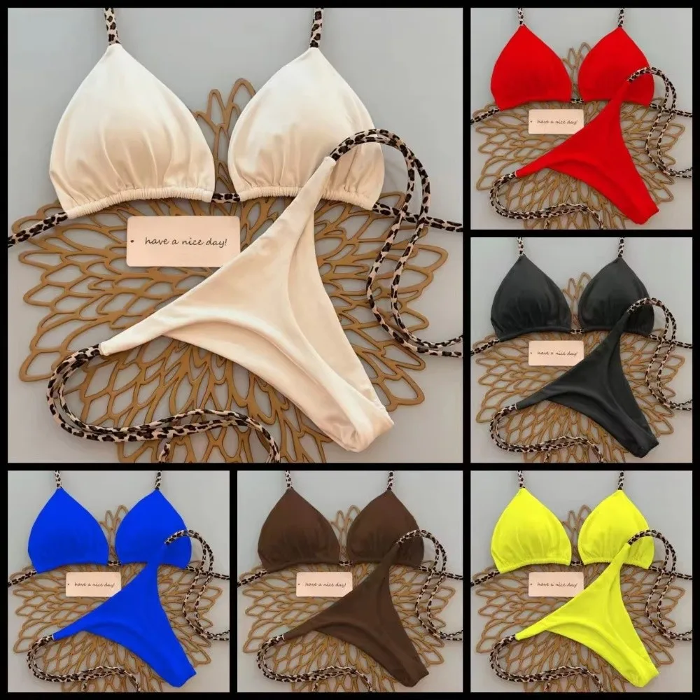 Bikini con estampado de leopardo en tonos beige y negros