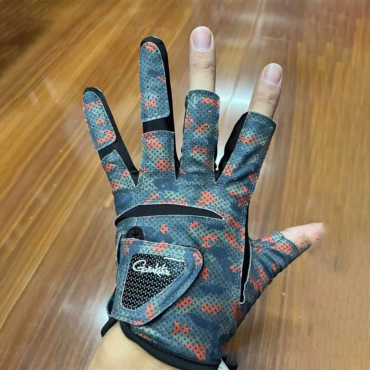 Guantes de Pesca Gamakatsu 3 Dedos – Antideslizantes y Transpirables