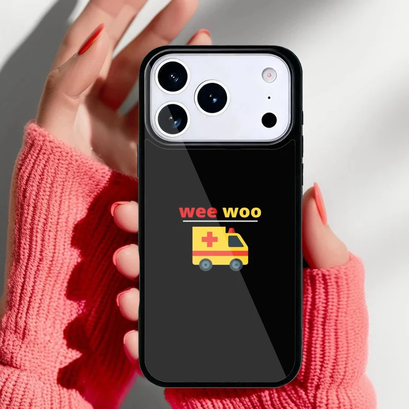 Uso cotidiano de la funda con diseño de ambulancia