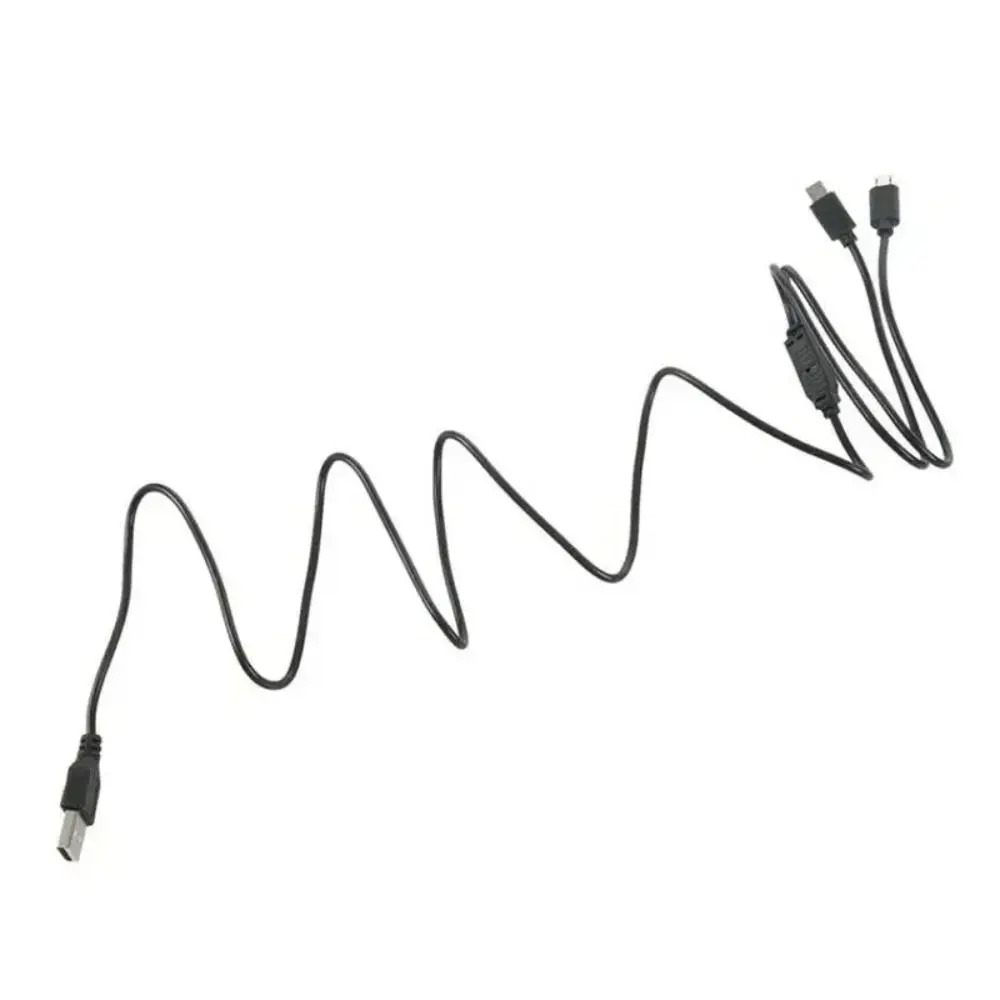 Cable Micro-USB y puerto de carga del receptor