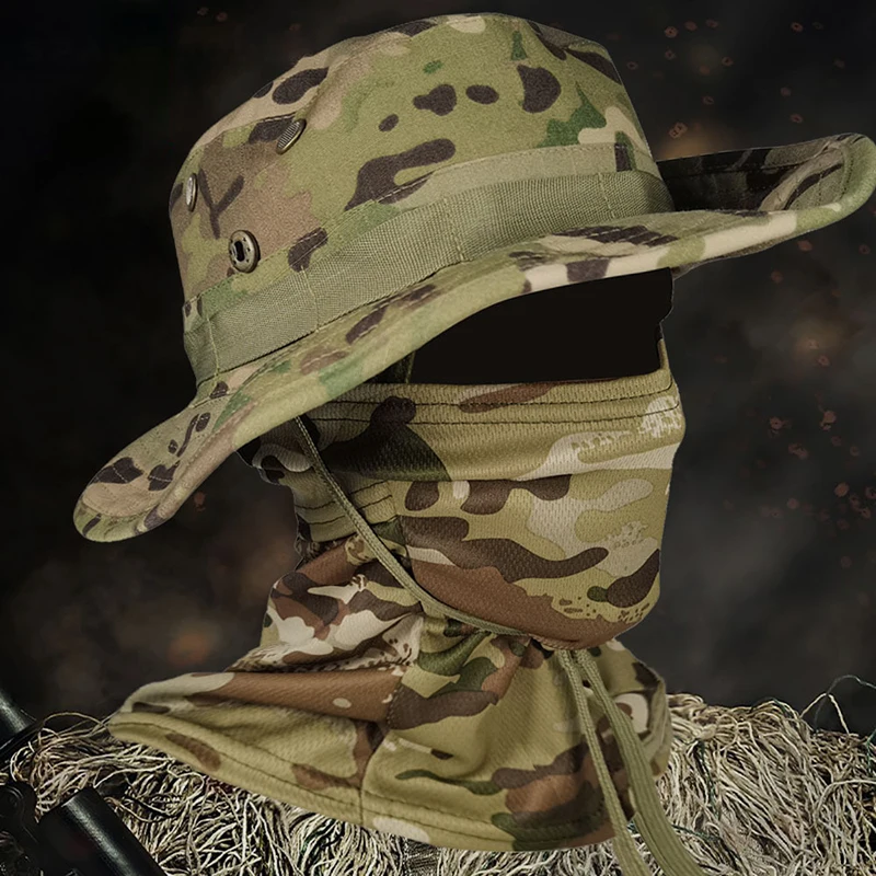 Gorra Boonie de camuflaje mostrando el diseño plegable y ala ancha