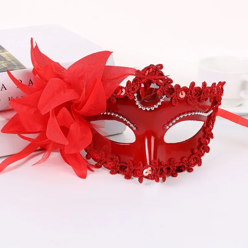 Detalle de la máscara para disfraces y cosplay