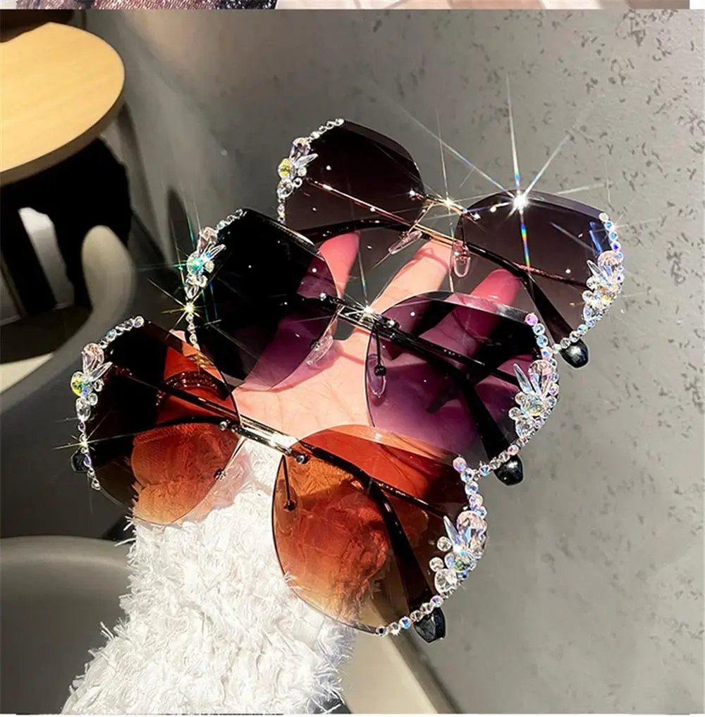 Gafas de sol sin montura con protección UV y pedrería para mujer - imagen 3