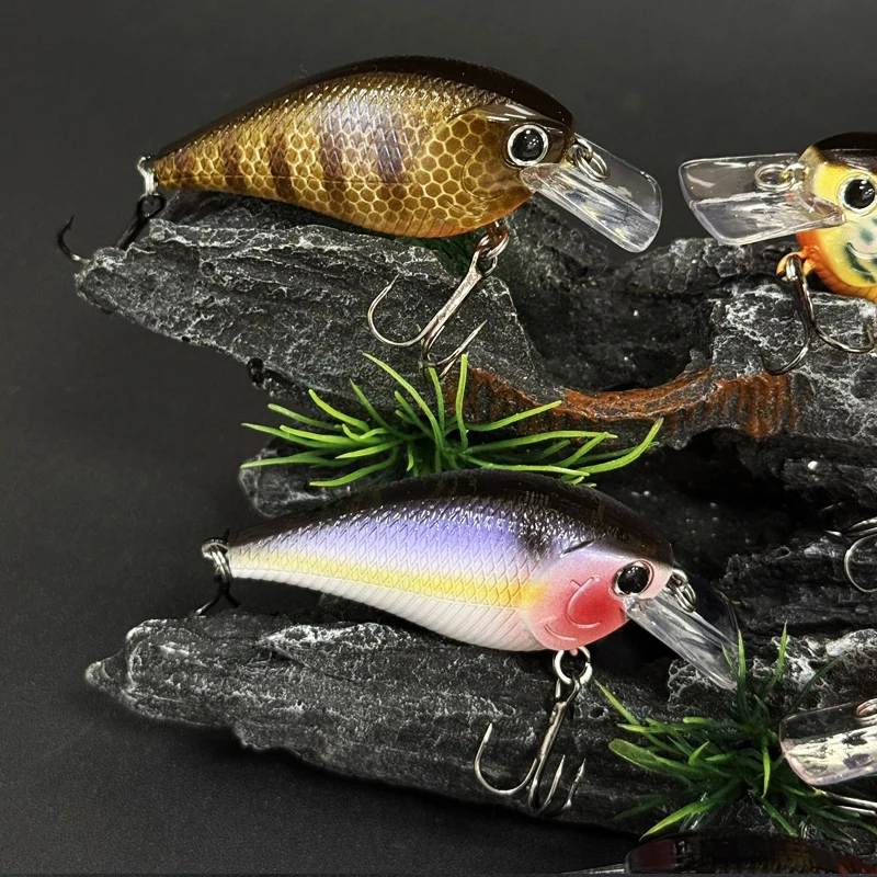 Señuelo flotante Crankbait rígido con sonido y anzuelo triple