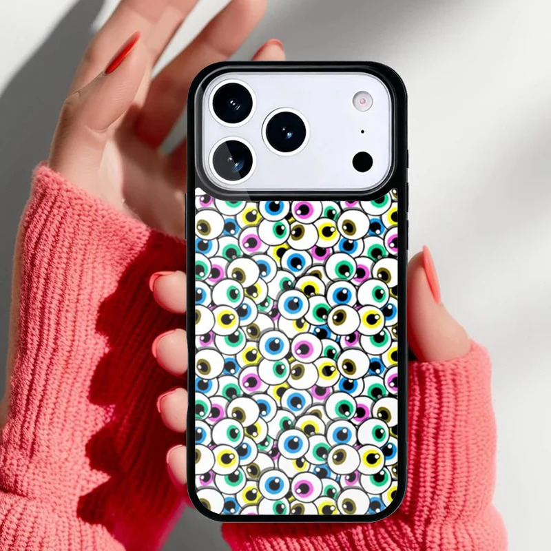Vista frontal de la funda con diseño de ojos locos para iPhone