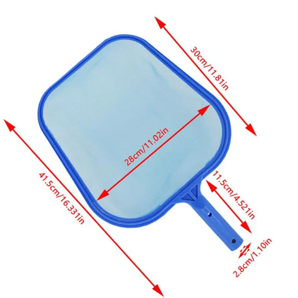 Red de limpieza ligera para piscina en uso