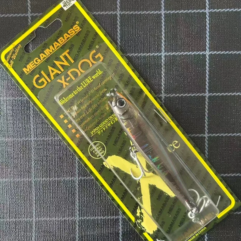 Detalle de acabado del señuelo para pesca