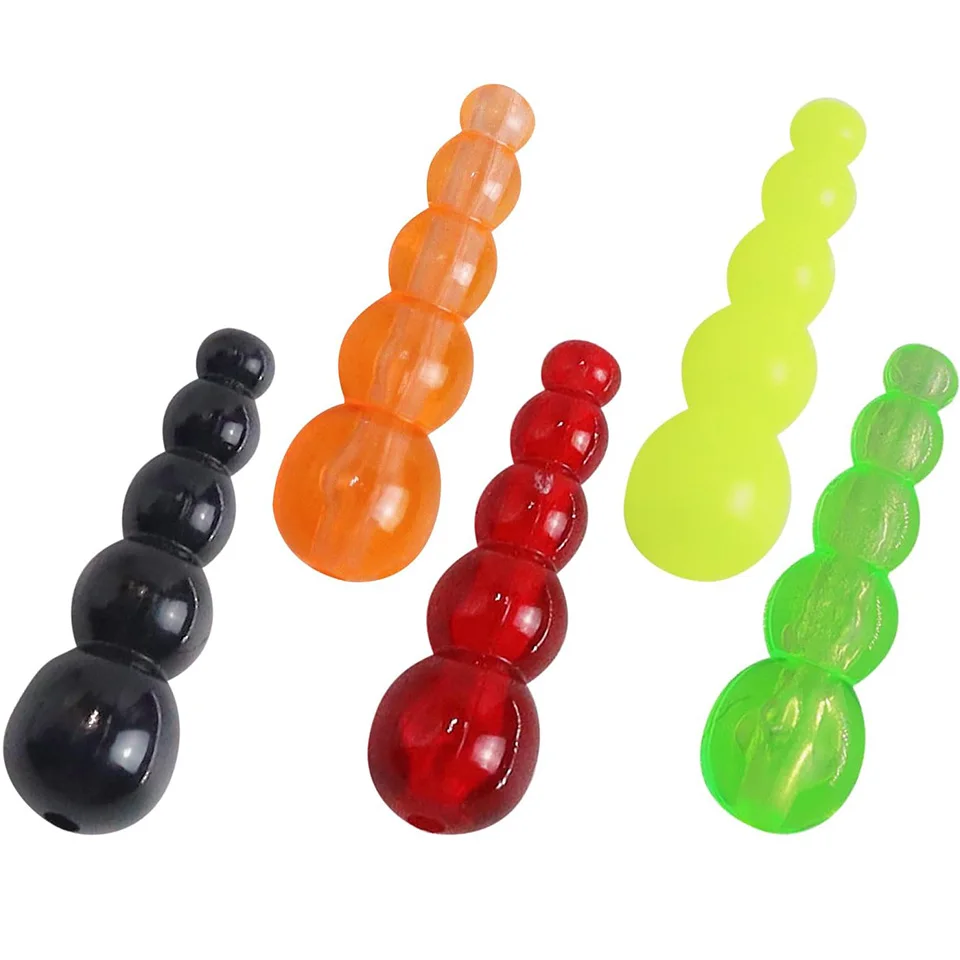 Cuentas de pesca apilables mostrando su forma cónica y colores