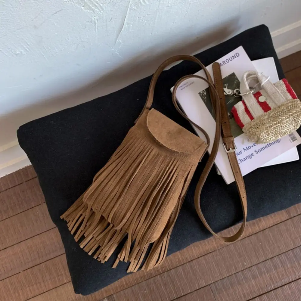 Bolso bandolera PU con borlas y cierre magnético, ante cuadrado - imagen 3
