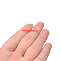 Señuelo vinilo lombriz roja con olor y cola dividida para lubina