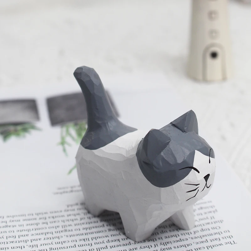 Adorno de gato tallado en madera hecho a mano para escritorio - imagen 2