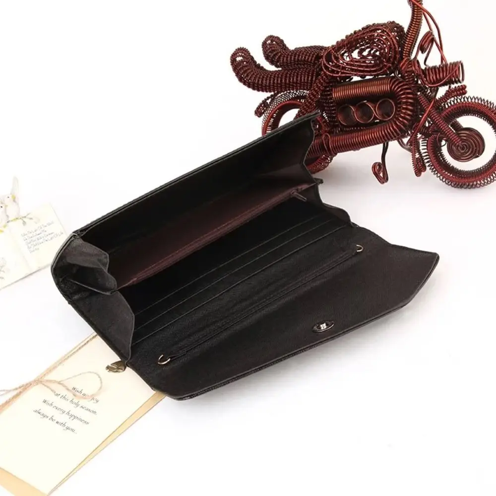 Bolso bandolera con cadena estilo cocodrilo