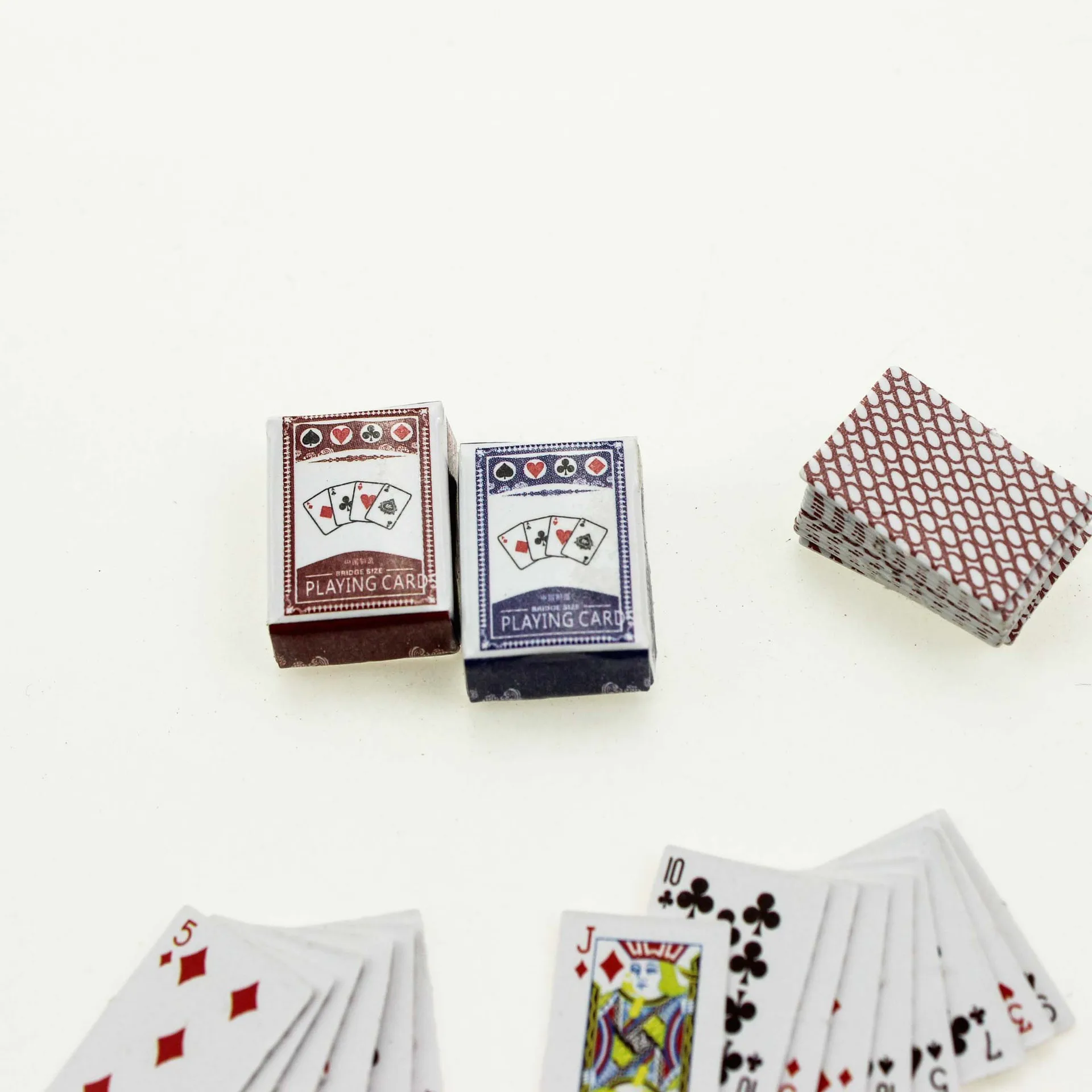 Casitas de muñecas con cartas de póker – Decoración kawaii para coleccionismo - imagen 5