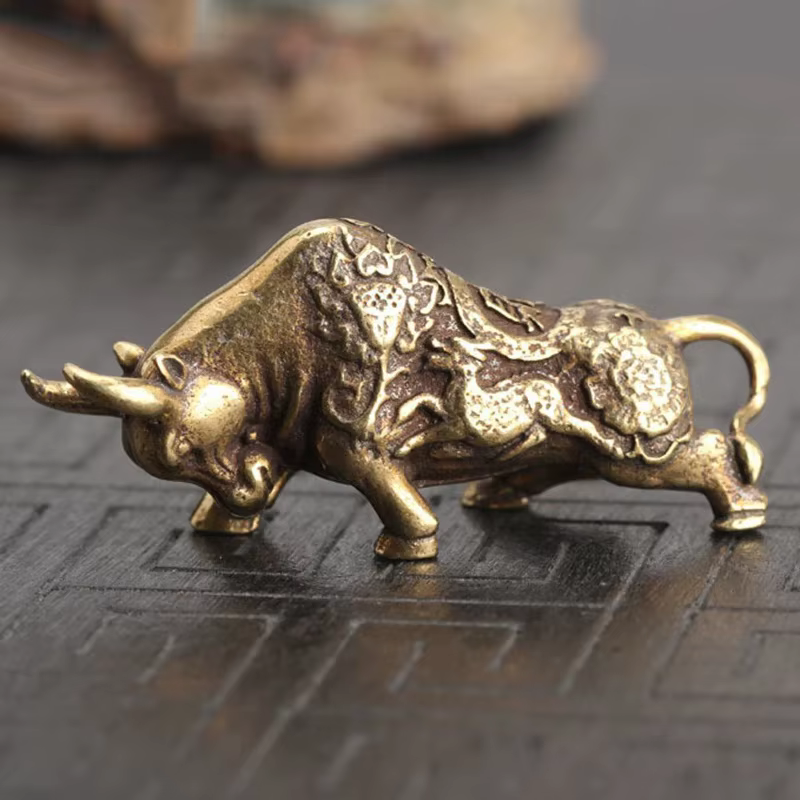 Señuelo Toro Cobre Latón – Miniatura decorativa para pesca - imagen 3