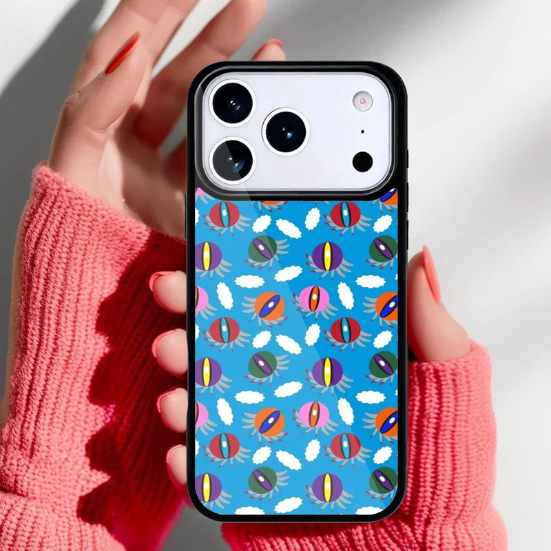Imagen del diseño completo de la funda sobre una superficie plana
