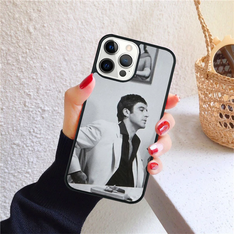 Detalle del acabado y la protección de bordes de la funda