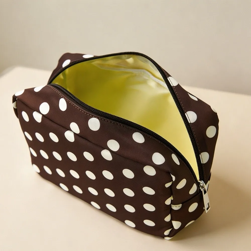 Bolsa de maquillaje resistente y portátil