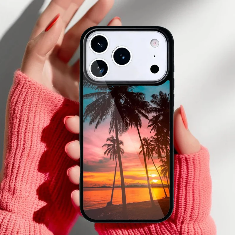 Detalle del diseño tropical en la funda para iPhone
