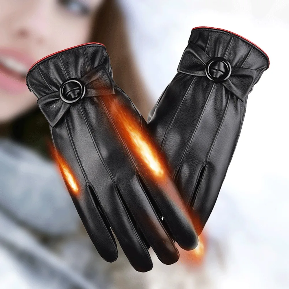 Guantes usados en actividad de esquí