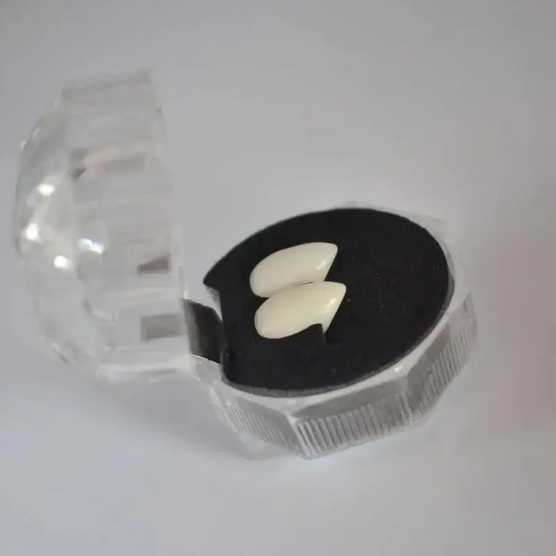 Colmillos de vampiro para Halloween: dientes malvados de disfraz - imagen 2