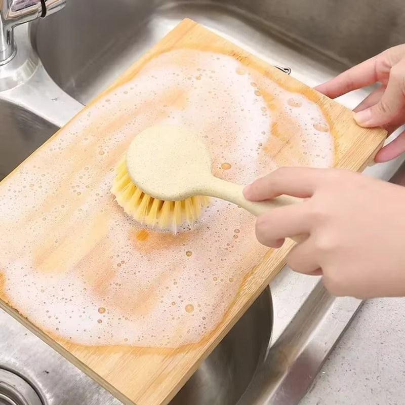 Cepillo de limpieza con mango largo para ollas y encimera - imagen 2