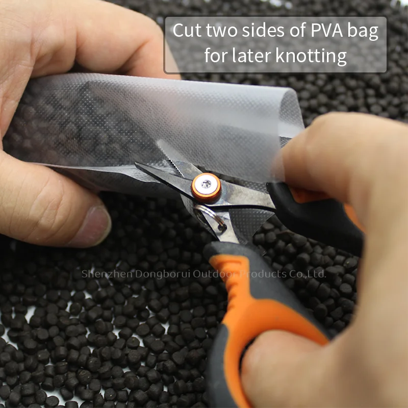 Accesorios organizados para pesca de carpa