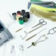 Kit atado de moscas con tijeras, bobin, enhebrador y anudador - imagen 4