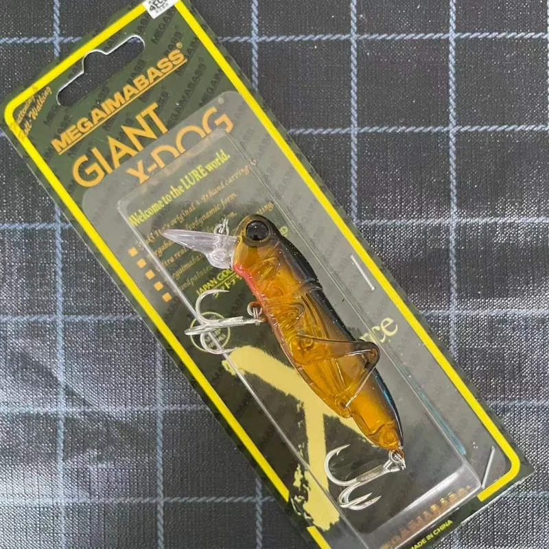 Aspecto del señuelo para atraer a peces con movimiento realista