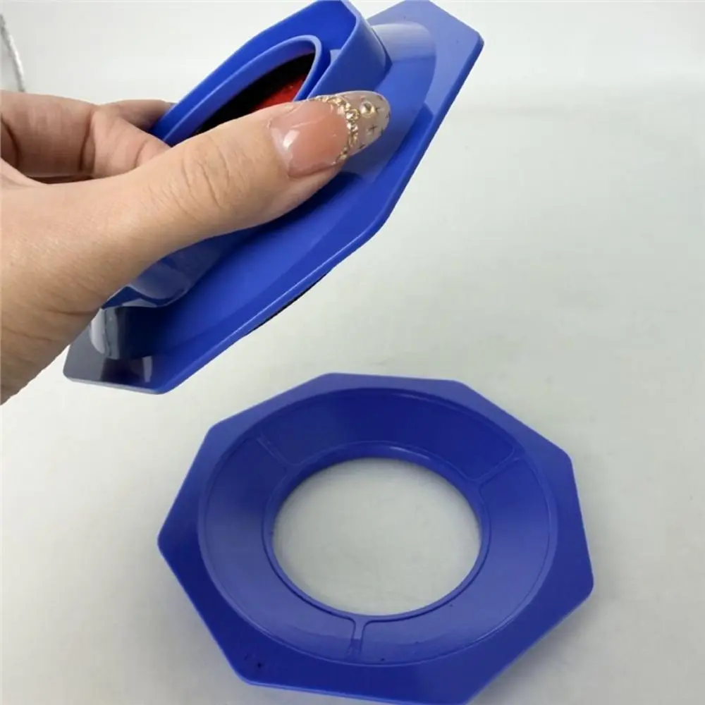 Detalle del soporte con la bola colocada