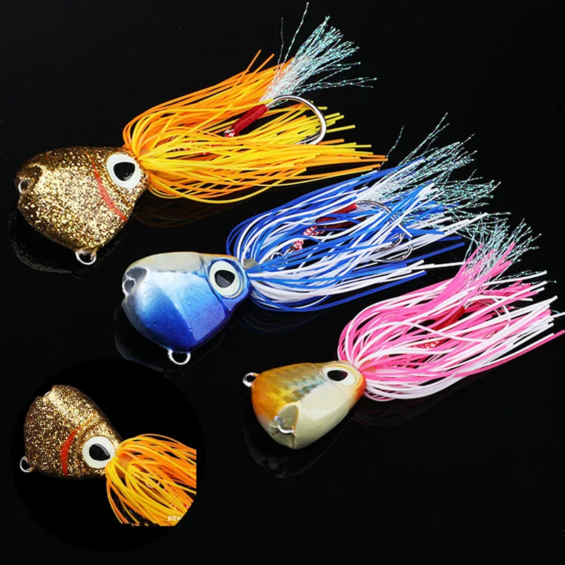 Señuelos Madai e Inchiku lumínosos listos para jigging