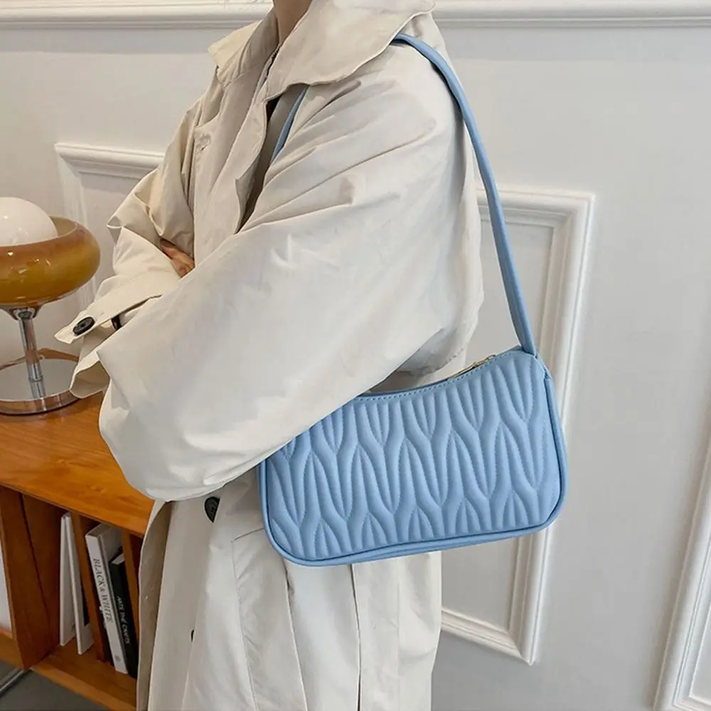 Bolso de hombro con estilo informal