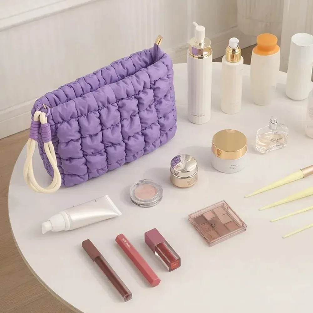 Bolsa de maquillaje acolchada tipo puffer gran capacidad para mujer - imagen 4