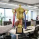 Trofeo de pesca personalizable de metal para campeones deportivos