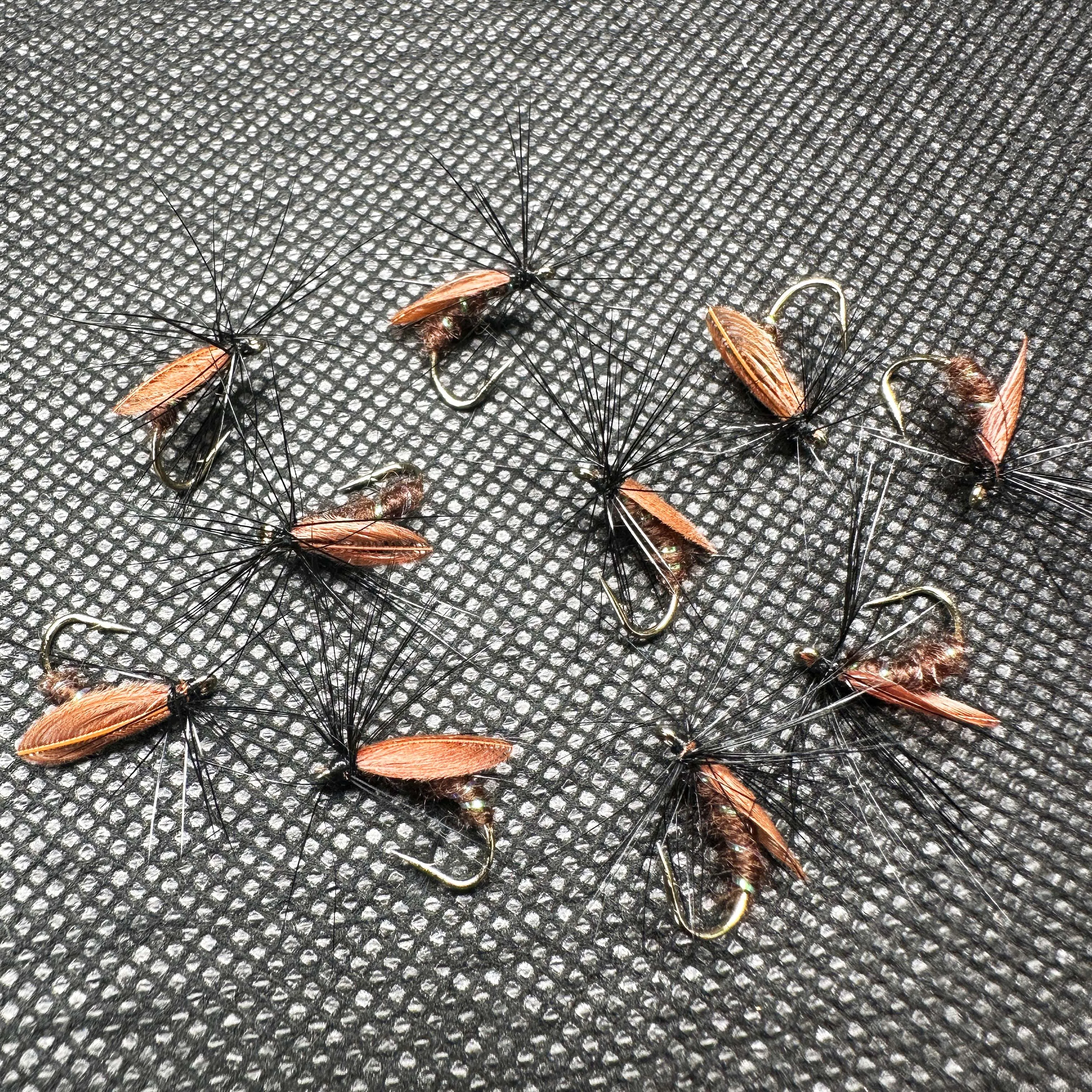 Señuelo con mosca tipo escarabajo biónico para trucha y lubina - imagen 2