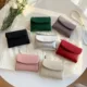 Cartera corta informal con cremallera y tarjetero de cuero - imagen 5