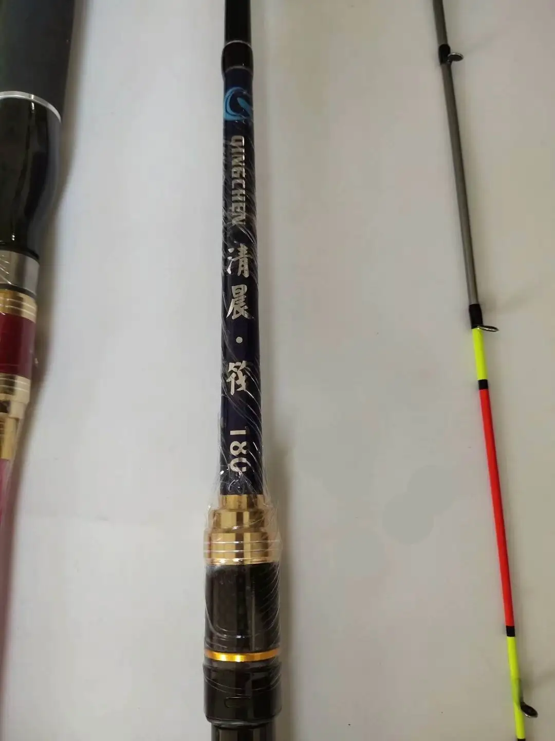 Presentación del producto completo con accesorios