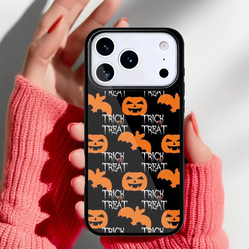 Detalle del estampado de Halloween en la funda