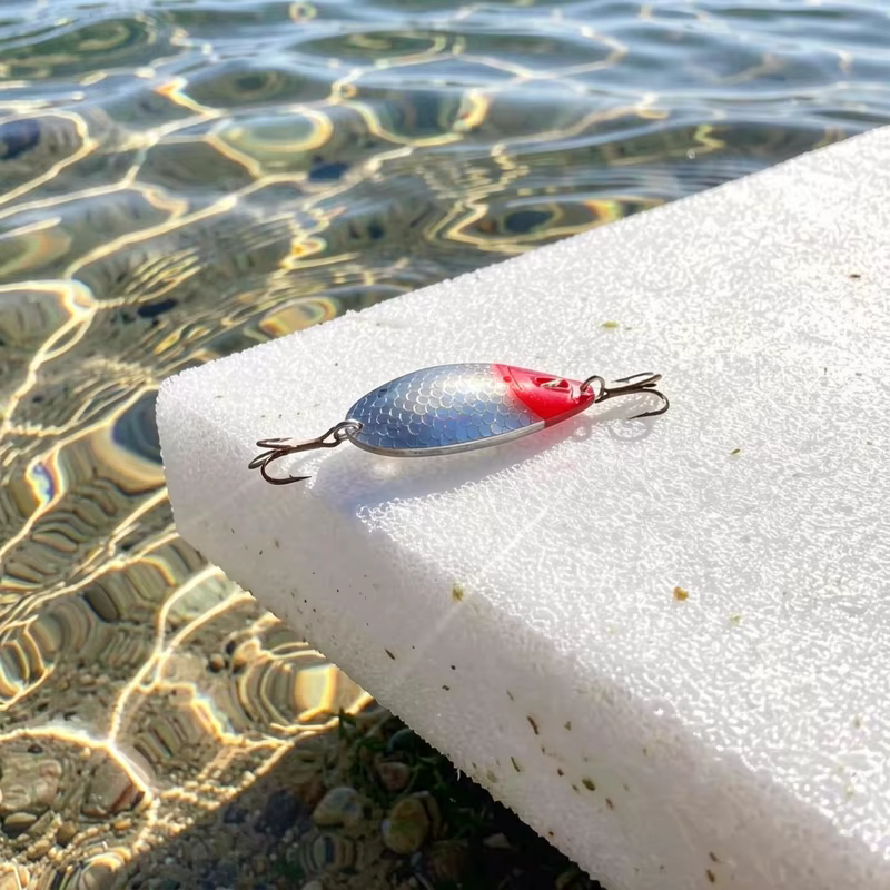 Cuchara Roja Reflectante para Pesca de Lubina en Embalse - imagen 5
