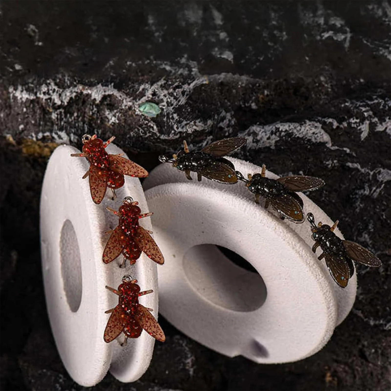 Mosca artificial en el agua