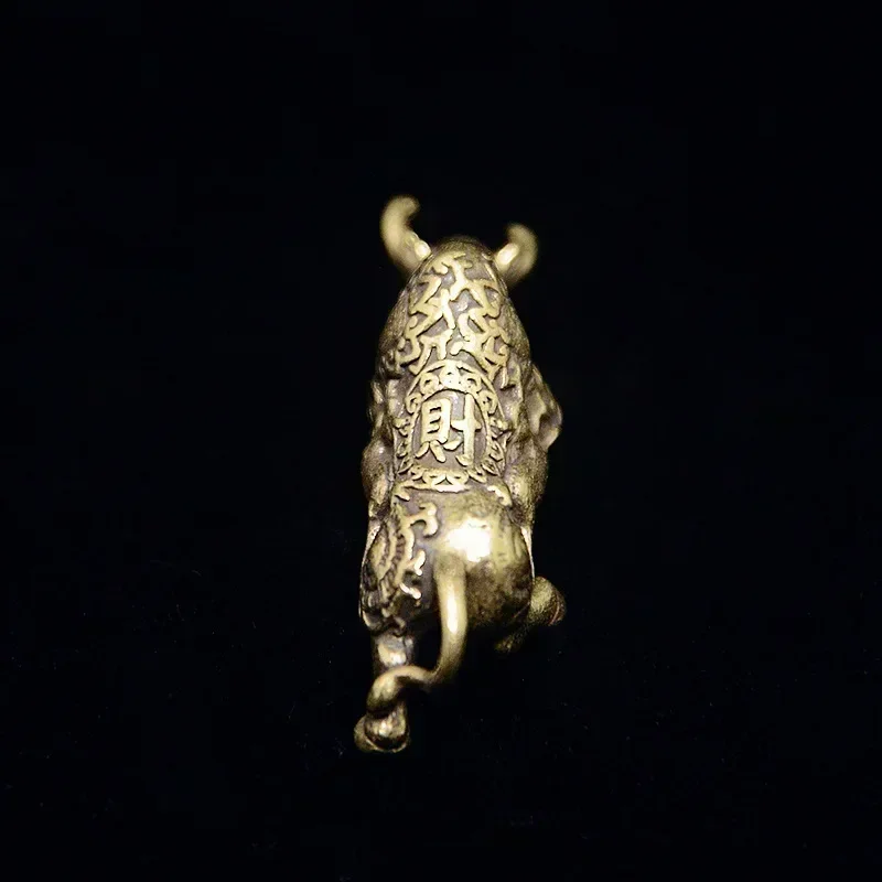 Figura miniatura vaca retro de latón vintage decorativa - imagen 2