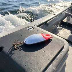 Cuchara de Pesca para Lucio – Señuelo Metálico Rojo en Agua Dulce