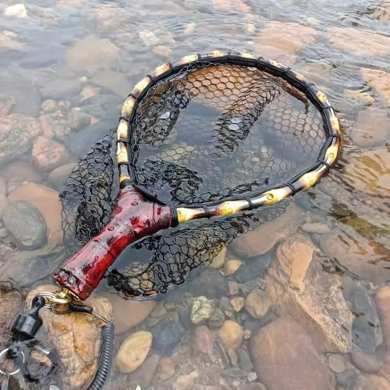 Mango de bambú artesanal para red de pesca con mosca