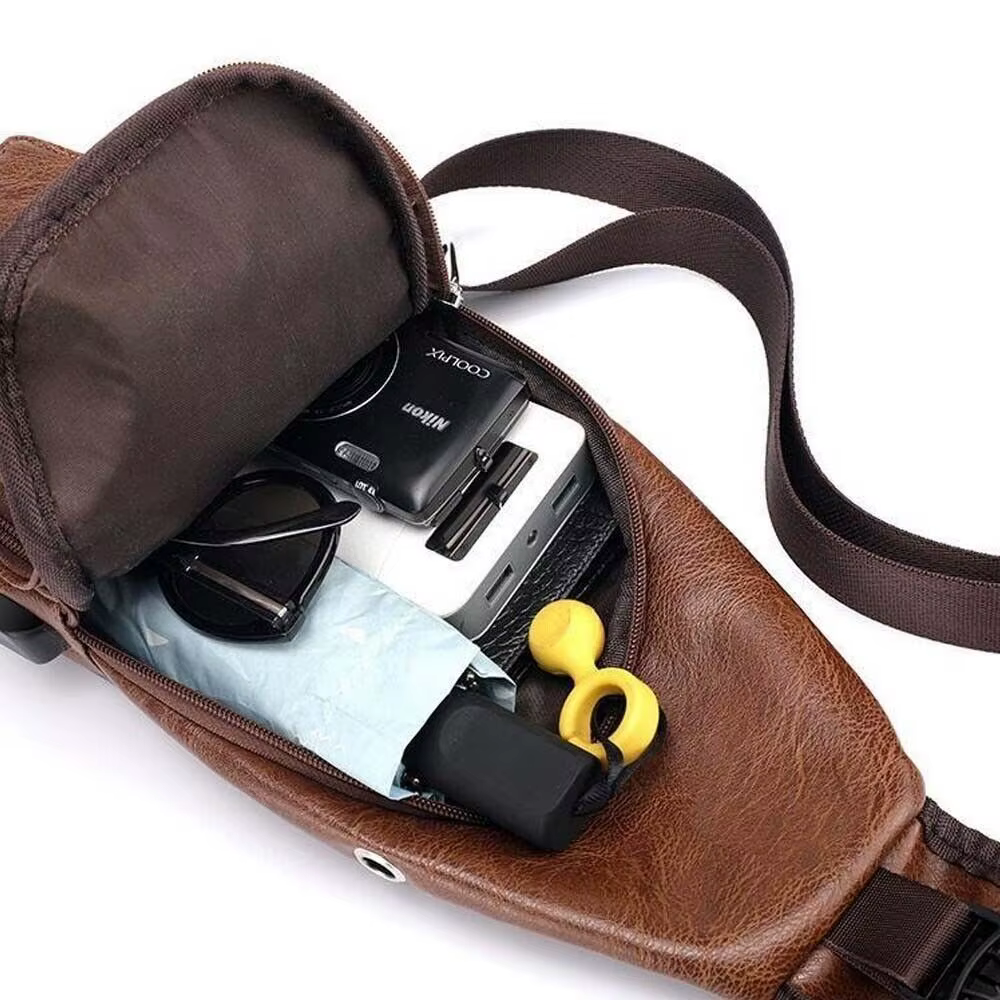 Vista del diseño ergonómico y correas ajustables del bolso cruzado