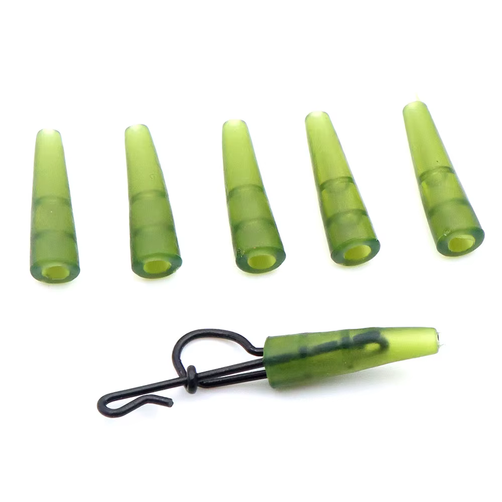 Aparejo terminal para carpa con clip plomo y manga de goma