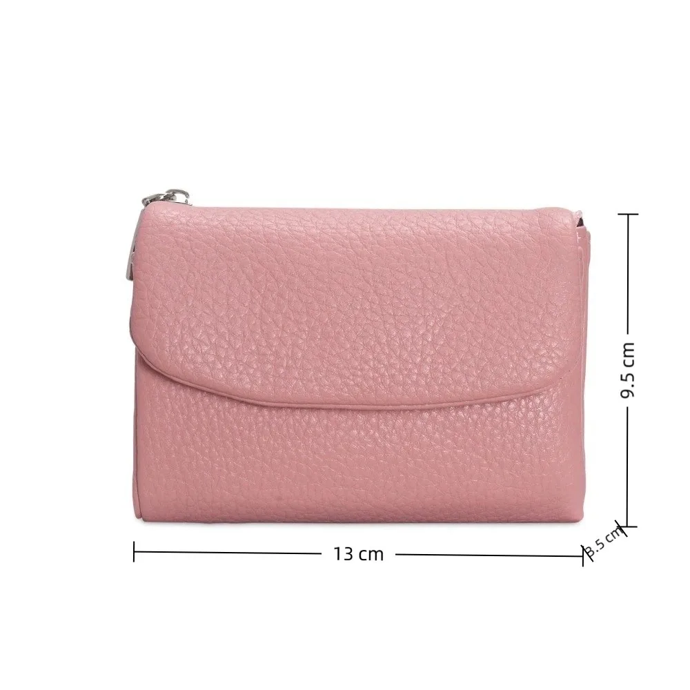 Cartera corta informal con cremallera en vista frontal