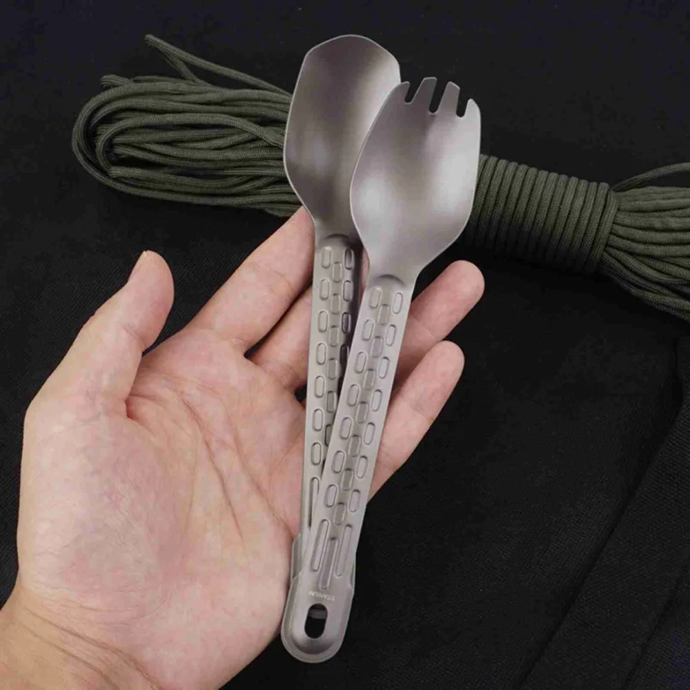 Tenedor de titanio resistente con mango antideslizante para camping - imagen 2