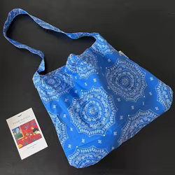 Bandolera Floral en Algodón Azul – Estilo Coreano para Jóvenes